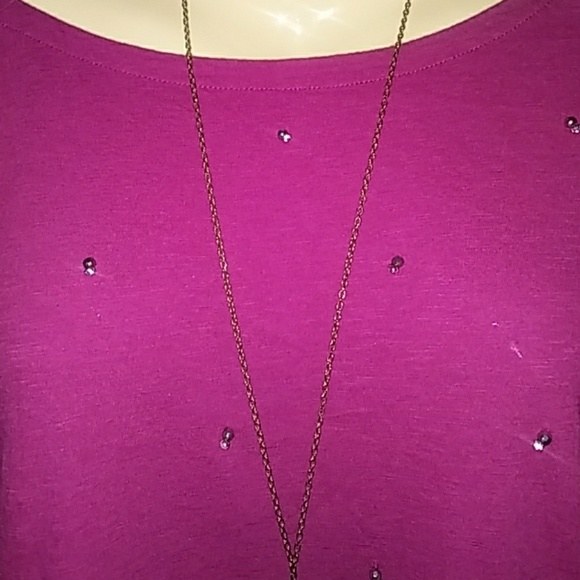 New Dark pink top with a bit of shine - Picture 2 of 2